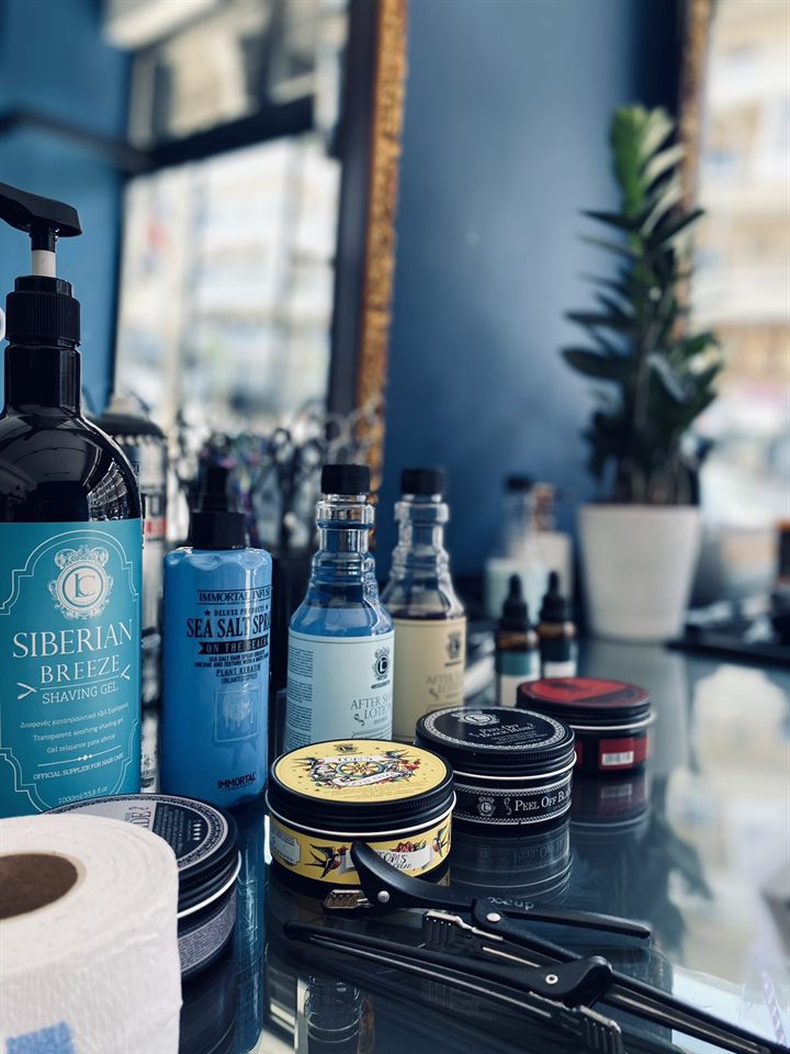Προϊόντα περιποίησης στο Buzz Cuts: gel ξυρίσματος, sea salt spray, after shave και pomades
